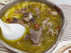 椒汁酸汤肥牛-鹅冠港式茶餐厅(来福士店)