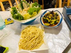 -霄汉牛三鲜湖北砂锅菜(万松园2店)