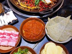 -四小区火锅·巷子里的重庆火锅(花照壁店)