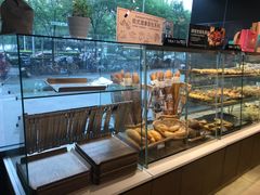面包甜点陈列柜-巴黎贝甜(望京信万店)