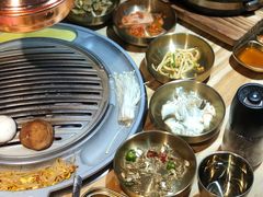 十道正宗韩国小菜-金顺韩式烤肉·网红烤肉店(广利路店)