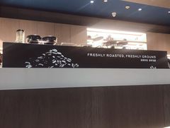 -瑞幸咖啡(巴黎春天陕西路店)