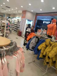 -乐友孕婴童(龙旗购物中心店)