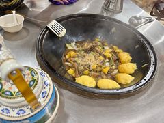 -粘豆包柴火铁锅炖