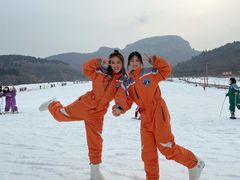 -济南卧虎山滑雪场