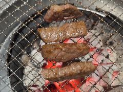 -山川小町·极番烧肉(新地假日广场店)