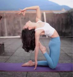 -亚太瑜伽普拉提学院