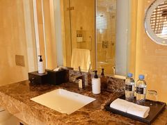 -青岛海尔洲际酒店