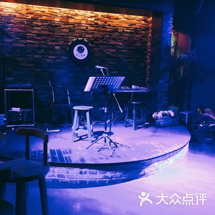 丽江故事瓦舍民谣咖啡酒吧