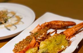 Lobster Salmon Black Caviar Sushi