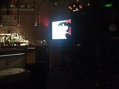 -FOUR PLAY BAR