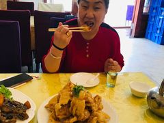 -鑫渔港海鲜本地菜·山海关浑锅(东戴河店)