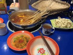 -马路边边火锅串串(观前街店)