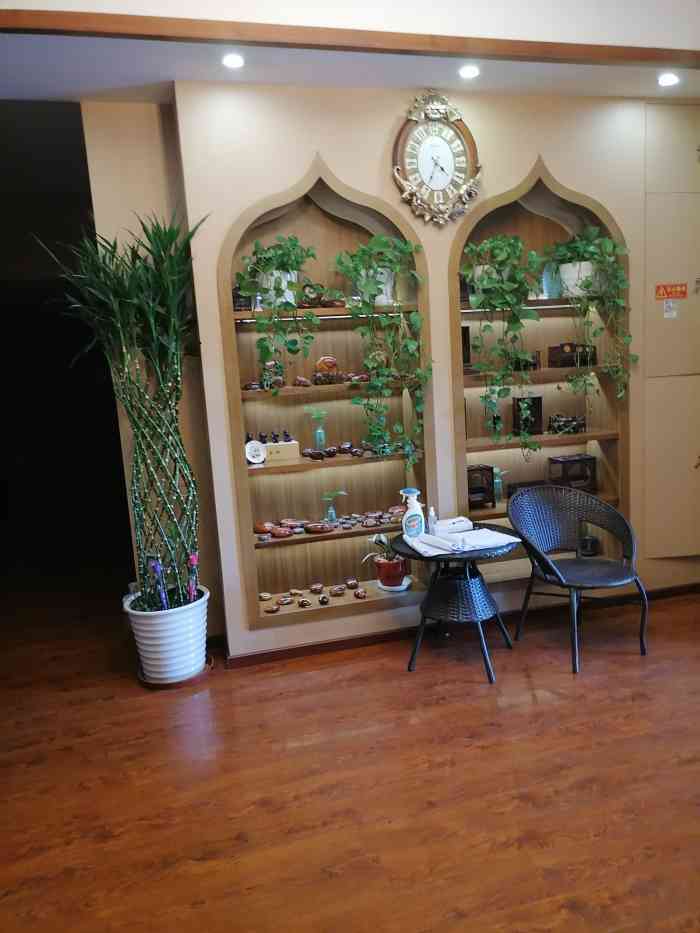 娲凡足艺坊足道spa(朝内大街店)-"还可以吧朋友推荐的 环境不错 但是