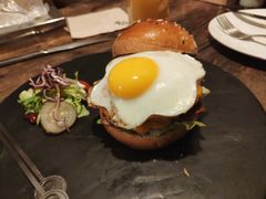 -HIGH FIVE哈福手工汉堡(桂林路店)