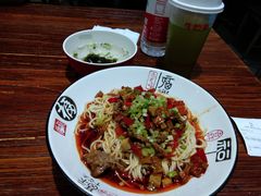 -牛吃草牛肉面(翠柏路店)