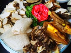 -野菌皇海景野生菌火锅(滨海大道店)