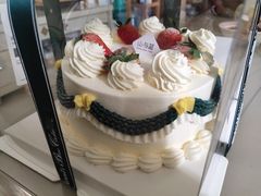 -山与蓝·轻糖鲜果蛋糕(勒泰店)