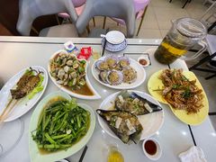 -覃记海鲜美食餐厅