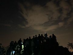 -鬼笑石后山停车场