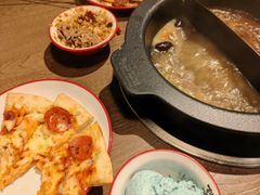 -言玖鲜火锅串串披萨自助(益田假日店)