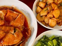 -芦茨金富饭庄·25年老字号·专做稻草鸡