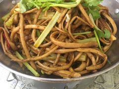干锅茶树菇-六和孝顺素食餐厅(西湖道店)