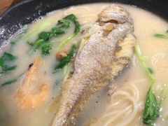 -十面欢腾·海鲜面·台式Bistro(长乐路店)