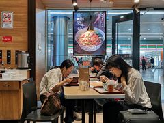 大堂-蒙自源米线大王(东站店)