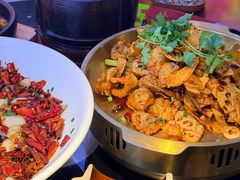 -川流不息·地道川菜·小龙虾(新松江路店)