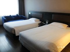 -桔子水晶苏州吴江步行街酒店