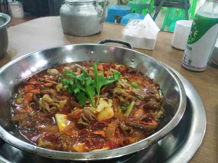 黔江鸡杂(洋河一路店)-"不错的一家快餐店,炒菜蒸菜干锅都有.