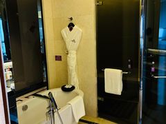 -天津京基皇冠假日酒店