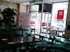 大堂-李先生牛肉面大王(营口大润发店)