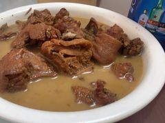 -明月食府(二区干二路店)