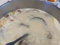 -煲王粤菜餐厅(中侨中心店)