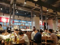 大堂-么肆烤肉·中式自助·烤肉大排档(街道口季佳PAI店)