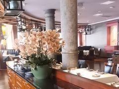 -八府香鸭·啫啫煲(华山路店)