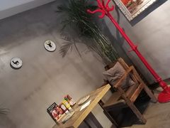 -HIGH FIVE哈福手工汉堡(桂林路店)