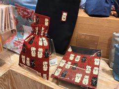 -诚品(信义店)
