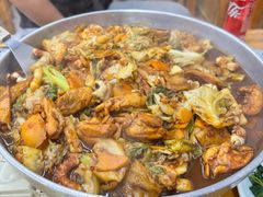 -亲昵春川鸡排(韩国美食街店)