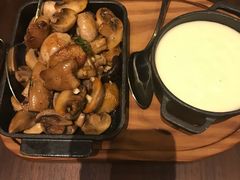 -恰餐厅及酒吧 CHAR Bar & Grill (北京丽都皇冠假日店)