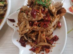 -覃记海鲜美食餐厅