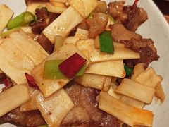 云南腊肉炒香笋-云海肴·汽锅鸡·云南菜(广安门天虹店)
