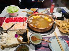 -牛村来人潮汕牛肉火锅(西单店)