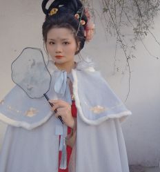 -一揽芳华汉服旗袍体验馆(拙政园店)