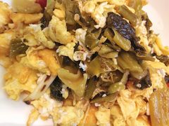 眉山酸菜炒鸡蛋-椒爱水煮鱼川菜(皇姑万象汇店)
