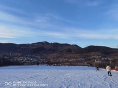 -济南卧虎山滑雪场
