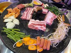 -豚豚家돈돈가韩国锅盖烤肉(新北万达店)
