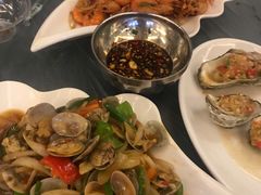 -覃记海鲜美食餐厅